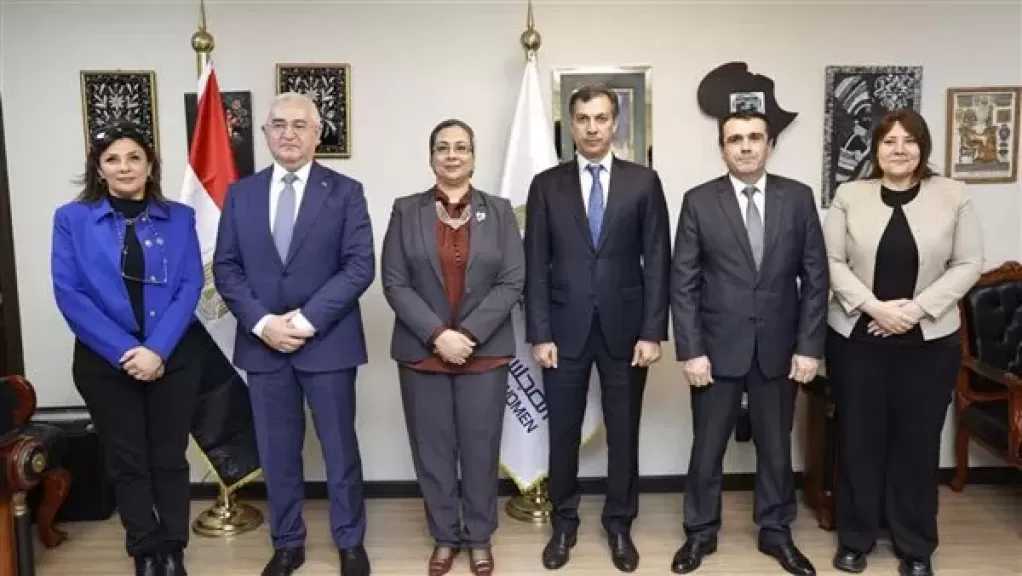 القومي للمرأة يبحث مع سفير أذربيجان بالقاهرة تعزيز التعاون المشترك