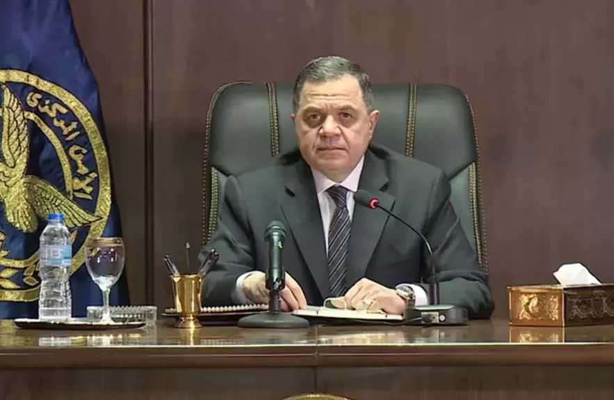 وزير الداخلية مجددا العهد للرئيس السيسي: جيش وشرطة يدا واحدة لحماية الوطن