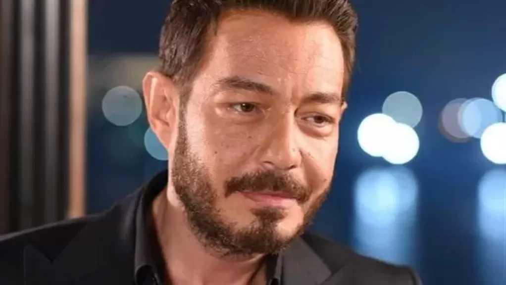 أحمد زاهر: ”أنا بكره السوشيال ميديا والموضوع ده عاملي تروما”