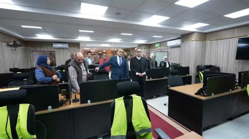 محافظ أسيوط يتفقد مركز سيطرة الشبكة الوطنية للطوارئ بالديوان العام
