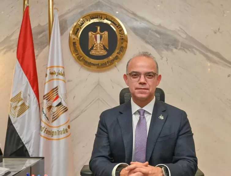 استمرار العمل بالموانيء والمنافذ الجمركية بكامل الطاقات التشغيلية طوال أيام العام بما في ذلك العطلات الرسمية