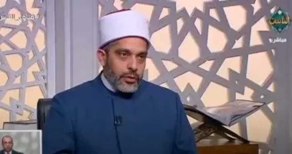 هل تُقبل صلاة مريض ضمور العضلات إذا صلى على حالته؟.. أمين الفتوى يجيب