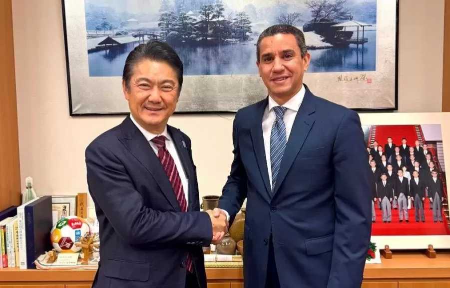 سفير مصر بطوكيو يواصل لقاءاته مع رموز الحزب الليبرالى الديمقراطى الحاكم باليابان