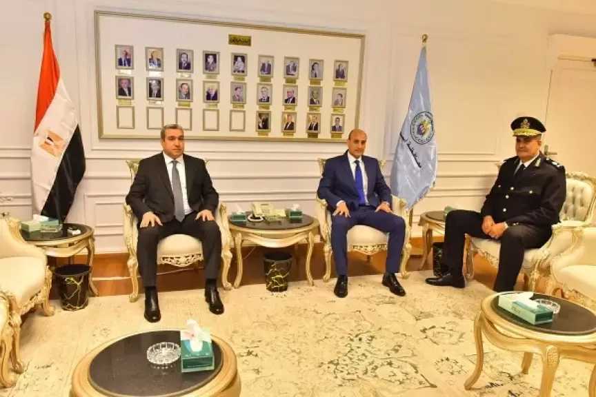 محافظ أسيوط: تكامل الجهود التنفيذية والأمنية لمواجهة الخارجين عن القانون