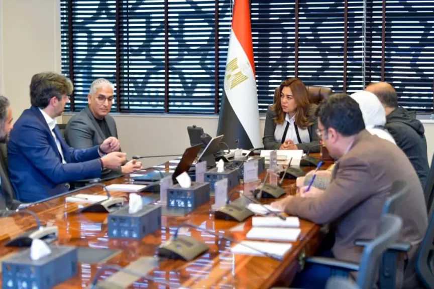 منال عوض: الشراكة مع القطاع الخاص ركيزة أساسية لتطوير منظومة المخلفات