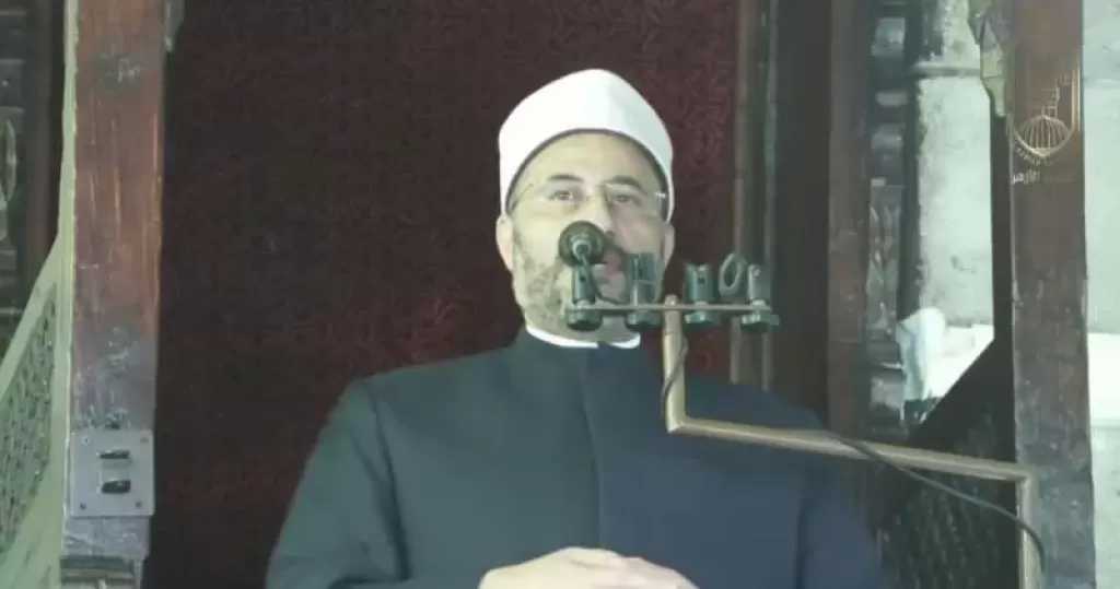 خطيب الجامع الأزهر يحذر من «اختطاف الإسلام»: محاولة لعلمنته وتفريغه من مرجعيته