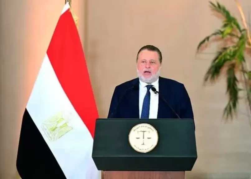 محافظ البنك المركزي يستعرض تحسن النظرة المستقبلية لمصر لدى وكالات التصنيف الائتماني العالمية