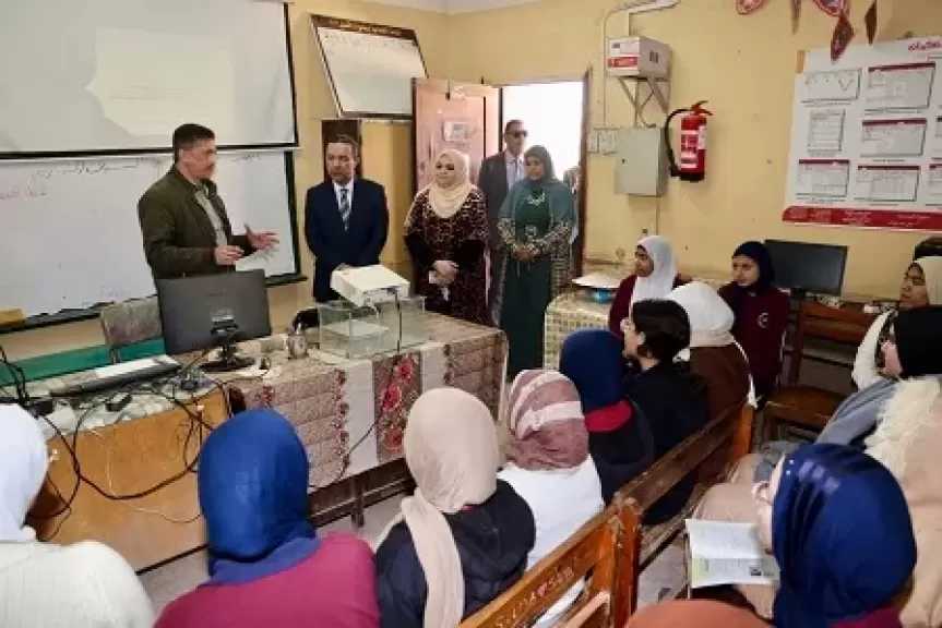 جولة مفاجئة لمحافظ المنوفية بمدرستين بشبين الكوم وإحكام الرقابة على مخبز بلدي
