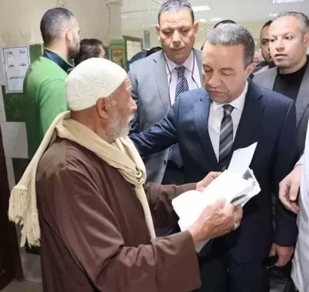 إحالة 12 عاملا بمجمع عيادات أبو بكر الصديق في شبين الكوم للتحقيق لتغيبهم عن العمل