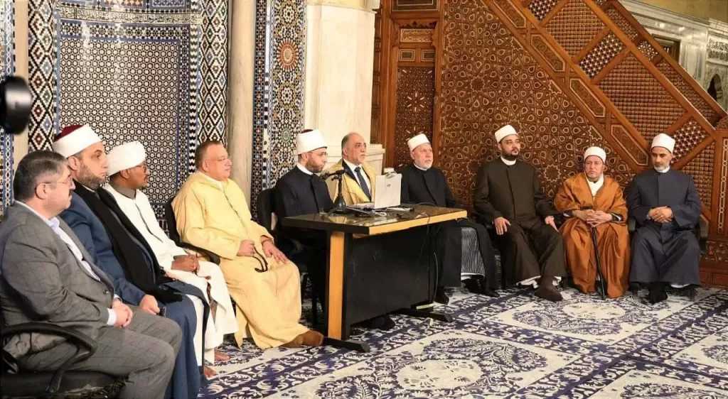 إطلاق ملتقى الفكر الإسلامي الدولي من مسجد الإمام الحسين بحضور نخبة من علماء العالم وآلاف الطلاب