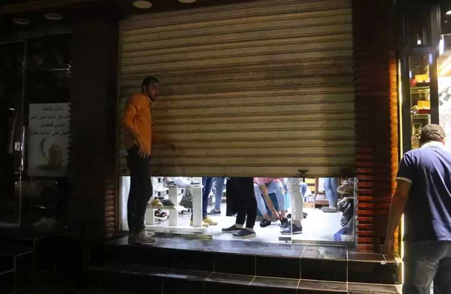 حملات مُكثفة لغلق المحال المخالفة لمواعيد الغلق الرسمية بالإسكندرية