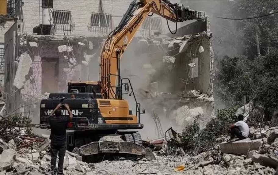 الضفة.. جيش الاحتلال الإسرائيلي يهدم 3 منازل ومنشأة زراعية في رام الله