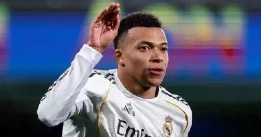 مبابي يغيب عن موقعة ملحق دوري أبطال أوروبا