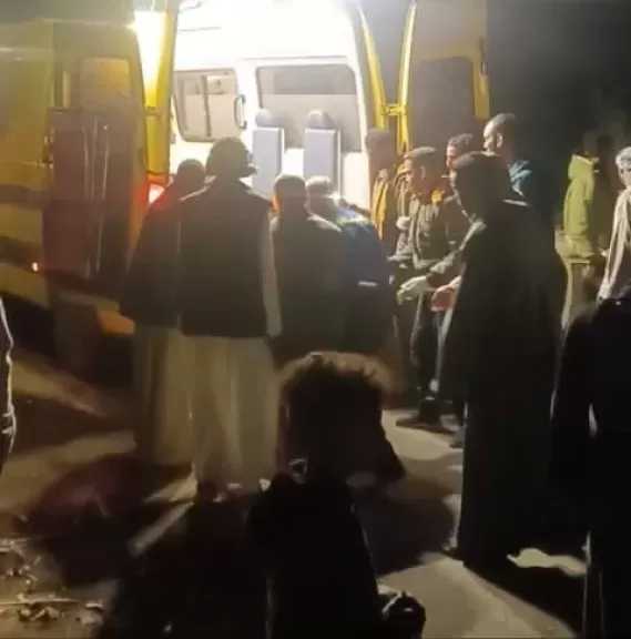 النيابة تصرح بدفن جثامين 3 شباب لقوا مصرعهم في حادث بأسوان