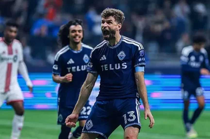 مولر يقود فانكوفر لفوز كبير في الدوري الأمريكي