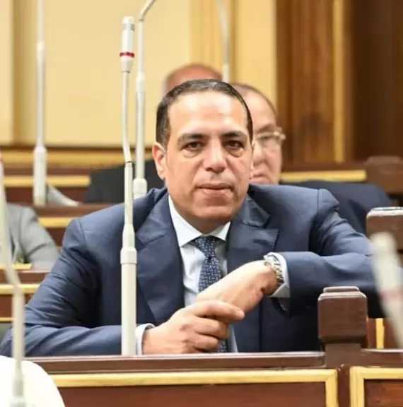 الصافي عبد العال: رسائل السيسي في حفل الإفطار السنوي للقوات المسلحة كشفت رؤية مصر تجاه الأزمات الإقليمية وأهمية التكاتف لمواجهة التطورات الخطيرة
