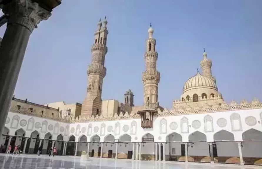 الأزهر يدين الهجمات الإيرانية على الكويت والبحرين وقطر وعمان والأردن ويطالب بضبط النفس