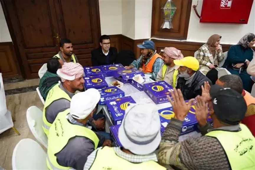 محافظ مطروح يشارك في حفل الإفطار الجماعي للأيتام وذوي الهمم