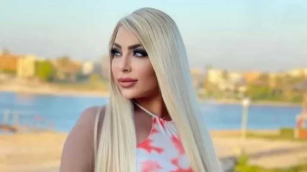 بعد قليل.. محاكمة سارة خليفة بتهمة حيازة هاتف محمول داخل الحجز