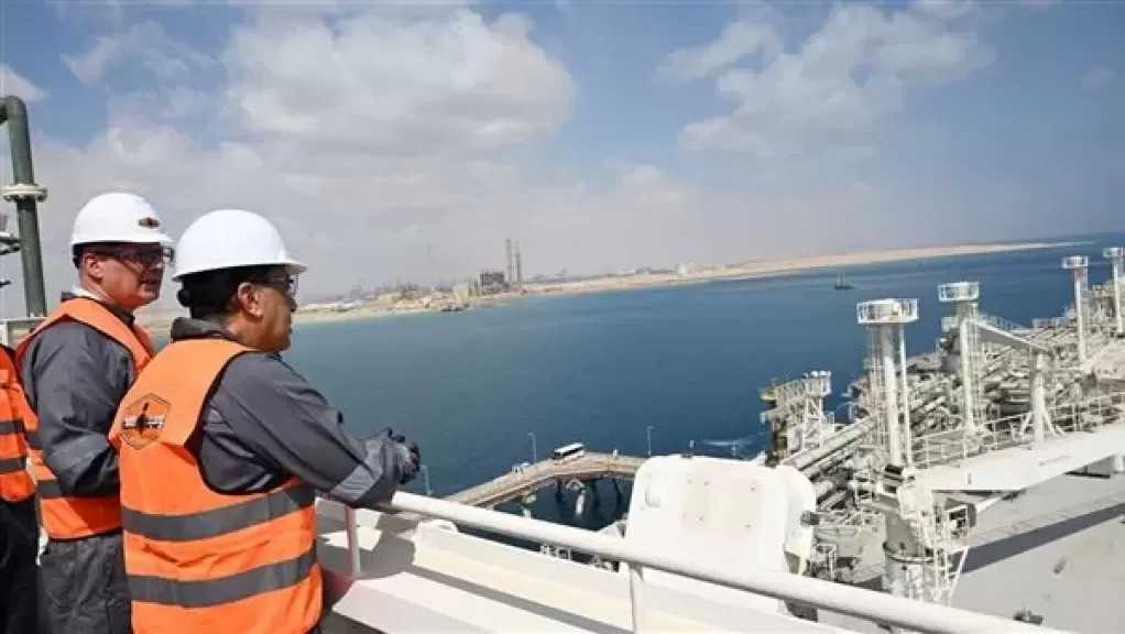 رئيس الوزراء يتفقد ميناء سوميد البترولي بالعين السخنة