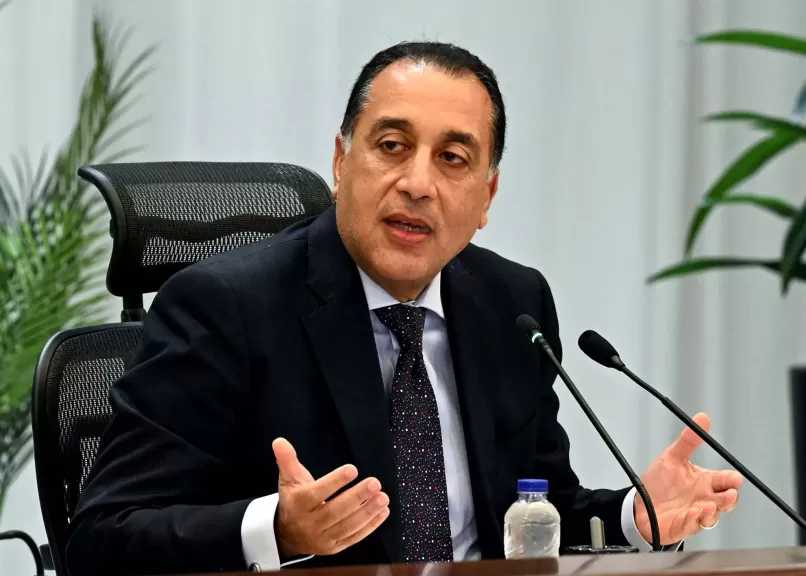 رئيس الوزراء يترأس اجتماع مجلس المحافظين
