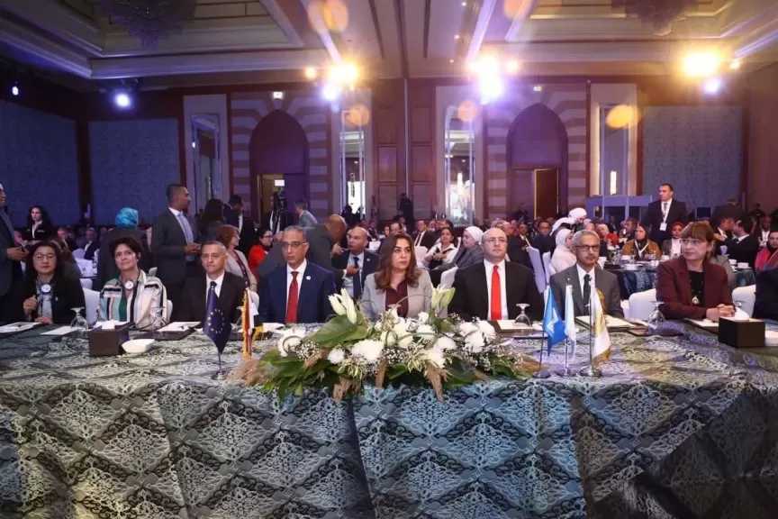 وزيرة التنمية المحلية والبيئة تشهد مؤتمر ”إطلاق الرؤية الاستراتيجية للتنمية المحلية المتكاملة لمحافظات الفيوم وبني سويف والأقصر وأسوان حتى عام 2040
