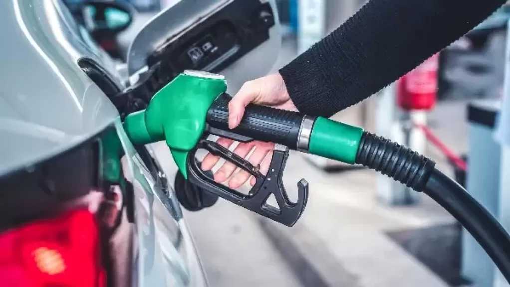 زيادة 3 جنيهات.. رسميا| البترول تعلن رفع أسعار البنزين والغاز والسولار
