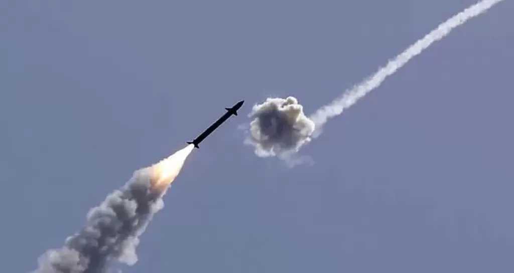 قوة دفاع البحرين: اعتراض وتدمير 115 صاروخا و191 طائرة مسيرة إيرانية