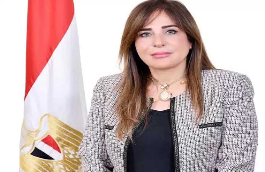 وزيرة الإسكان تتابع سير العمل بعددٍ من الخدمات والمشروعات الجاري تنفيذها بمدينة الفيوم الجديدة
