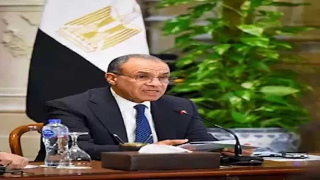 وزير الخارجية يبحث هاتفيا مع نظيره الكويتي تداعيات التصعيد العسكري بالمنطقة