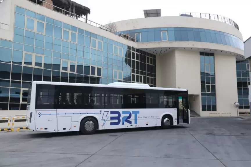 16 محطة جديدة.. وزير النقل يتابع استعدادات تشغيل المرحلة الثانية من BRT