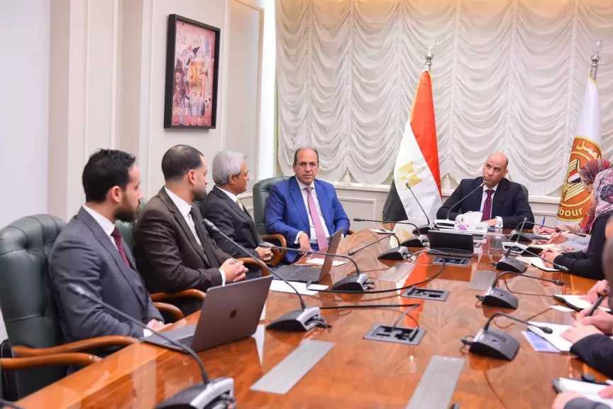 جهاز حماية المستهلك يشن حملة رقابية مفاجئة بعدة مناطق بمحافظة القاهرة لفرض الانضباط بالأسواق