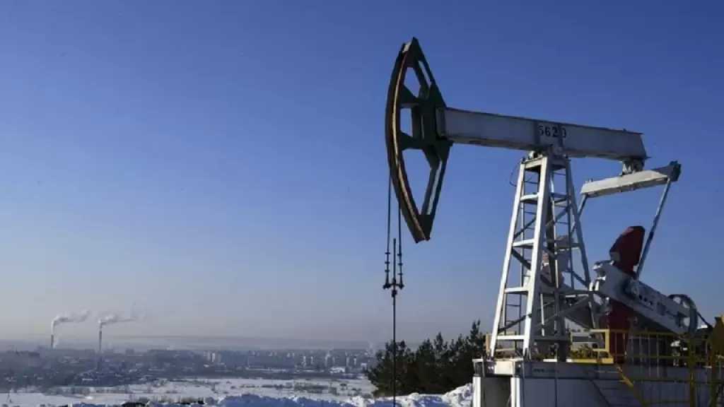 عالميا.. النفط يواصل الصعود ويتجاوز 104 دولارات للبرميل