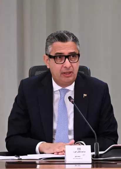 فاروق: استمرار صرف التموين والمنحة وتكثيف الرقابة على الأسواق وتأمين إتاحة السلع وضخ كميات كبيرة يوميًا لضبط الأسواق
