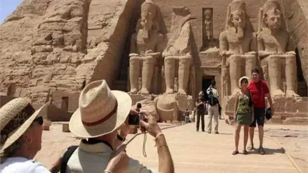 غرامة تصل إلى 3000 جنيه ووقف شهر .. نقابة السياحيين تنظم ضوابط تأجير الدواب