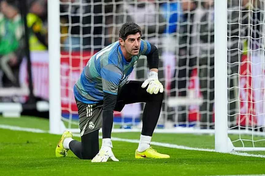 ريال مدريد يؤكد غياب كورتوا عن ديربي العاصمة بسبب الإصابة