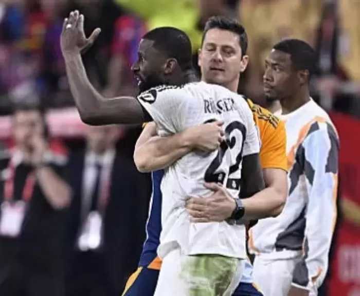ريال مدريد يبدأ مفاوضات تجديد عقد روديجر