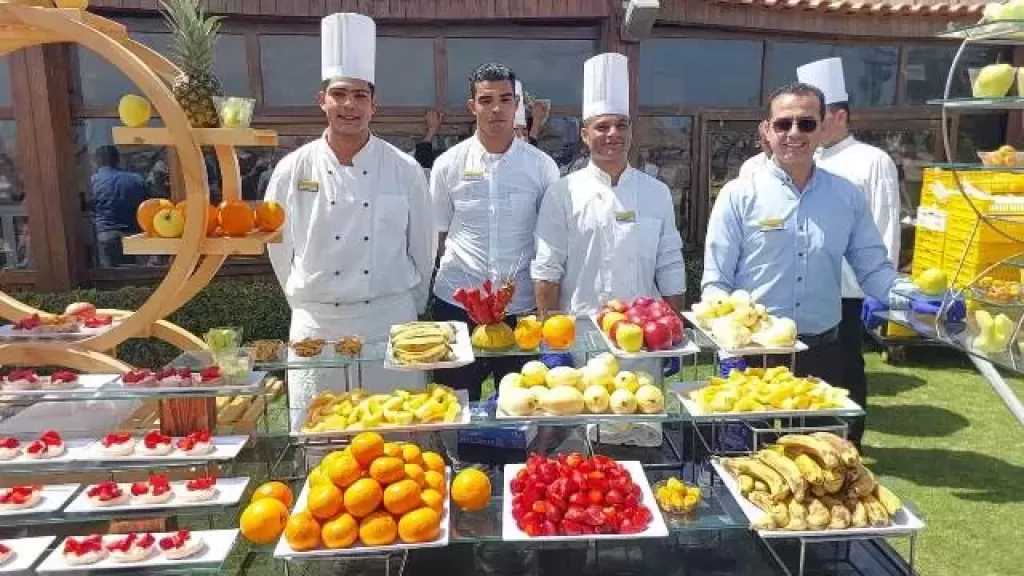 مهرجان الفواكه يزين احتفالات عيد الفطر في فنادق الغردقة