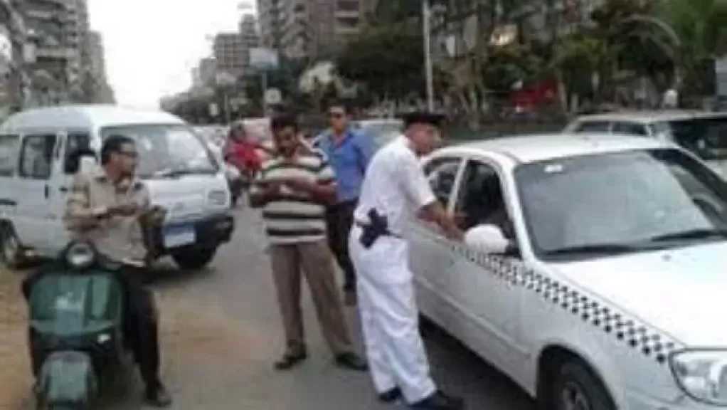 أمن الغربية يحرر 126 مخالفة لردع قائدي المركبات والسيارات
