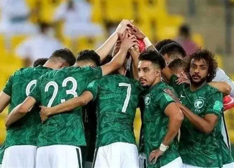 الفحص الطبي يحدد موقف نجم السعودية من المشاركة أمام مصر