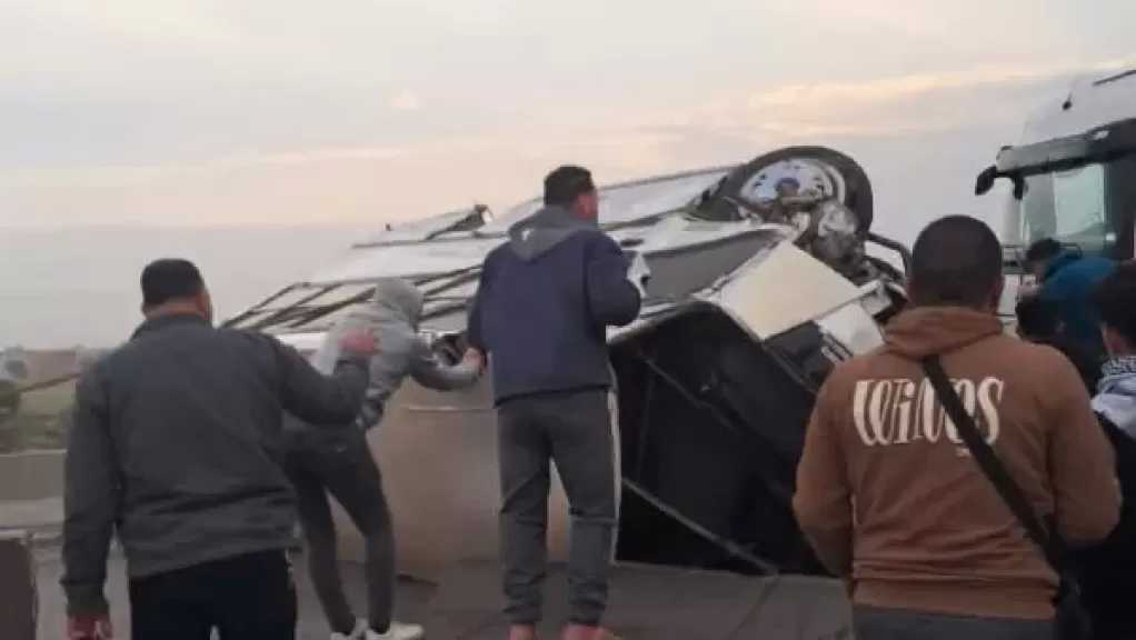 إصابة 9 أشخاص في حادث انقلاب أتوبيس بالطريق الإقليمي بالشرقية