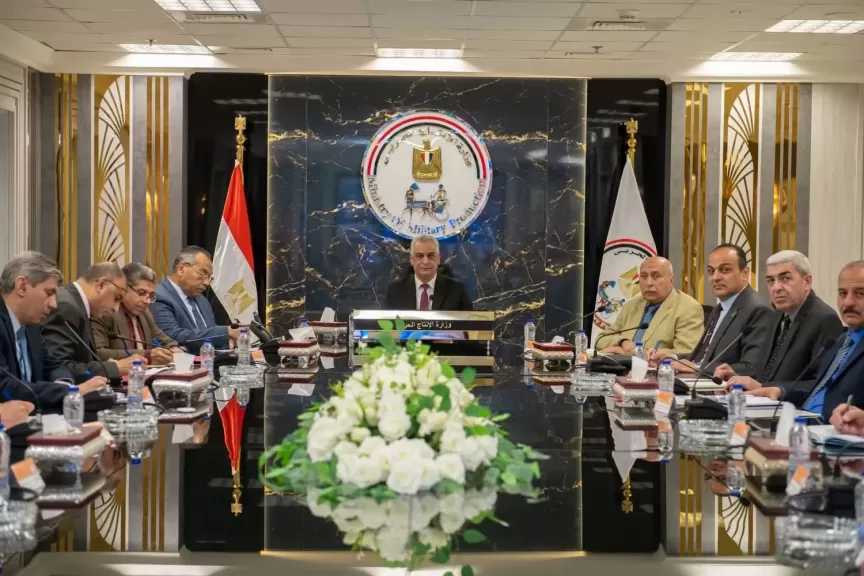 وزير الدولة للإنتاج الحربي: تشكيل لجنة لمتابعة إجراءات ترشيد استهلاك الكهرباء داخل الشركات التابعة للوزارة دون التأثير على الإنتاجية
