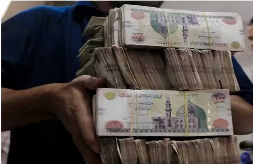 ودائع العملاء بالبنوك المصرية تقفز إلى 15.8 تريليون جنيه بنهاية عام 2025