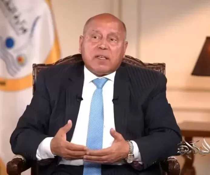 وزير النقل يوضح المشروعات القومية التي ستتوقف لمدة شهرين