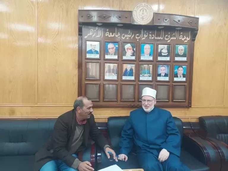 وكيل الأزهر: الإمام الأكبر بصحة جيدة وعاد اليوم إلى مكتبه بالمشيخة