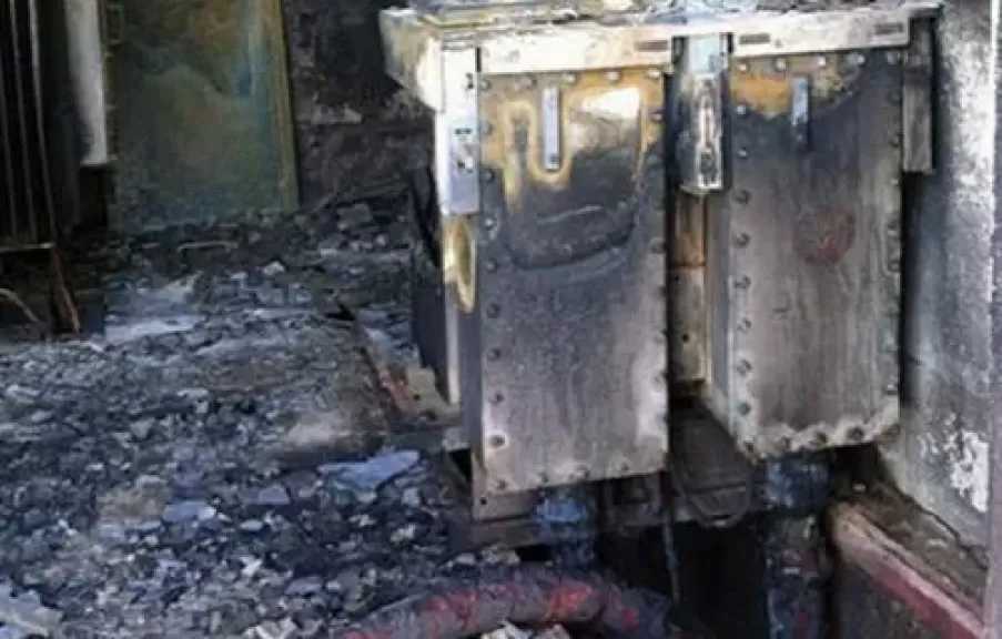 السيطرة على حريق مخلفات داخل غرفة كهرباء بجوار محطة مترو المعصرة بالقاهرة