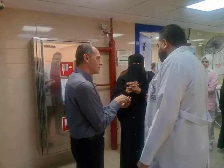 محافظ أسوان يفاجئ وحدة الخزان غرب لدعم منظومة التأمين الصحي الشامل