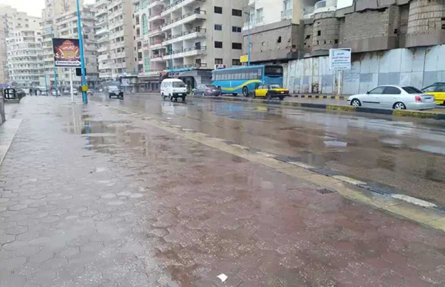 «نوة العجوزة تضرب الإسكندرية».. أمطار غزيرة ورياح شديدة واستنفار كامل بالمحافظة