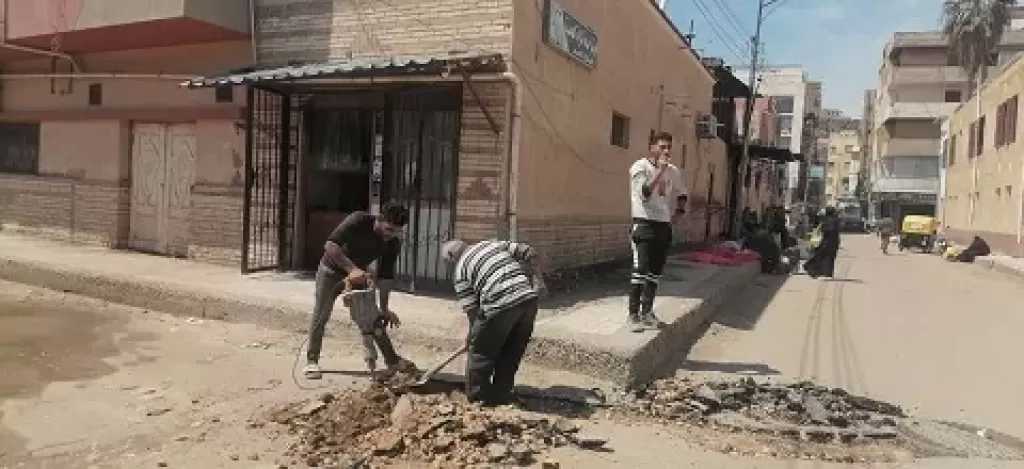 محافظ كفر الشيخ يتابع إنشاء صفايات أمطار جديدة بشوارع المدينة
