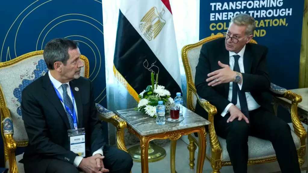 وزير البترول يبحث تعزيز التعاون مع شلمبرجير العالمية في تطبيق الحفر الأفقي لزيادة الإنتاج
